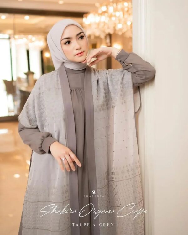 Shakira Organza Cape - Image 4