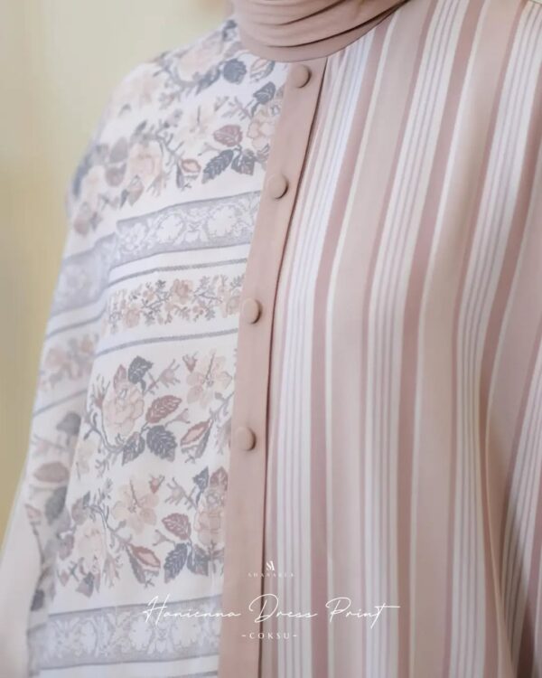 Hanienna Dress Print - Image 10