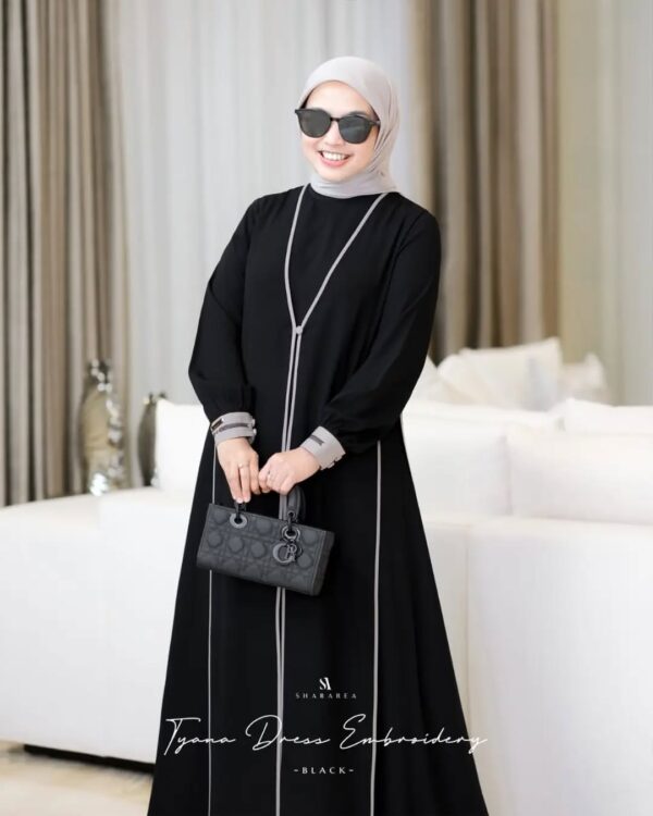 Tyana Dress Embroidery - Image 9