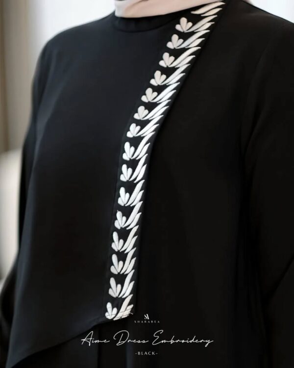 Aime Dress Embroidery - Image 15