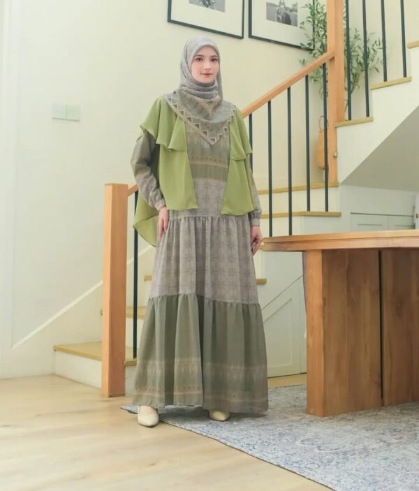 Yameena Family - Image 35