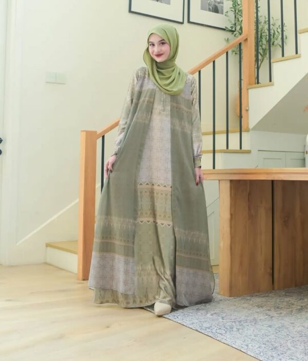 Yameena Family - Image 34