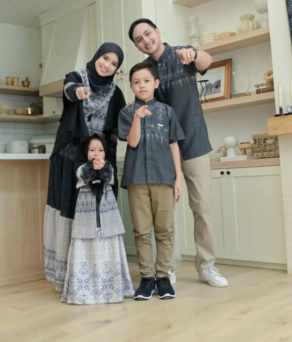 Yameena Family Kids - Image 5