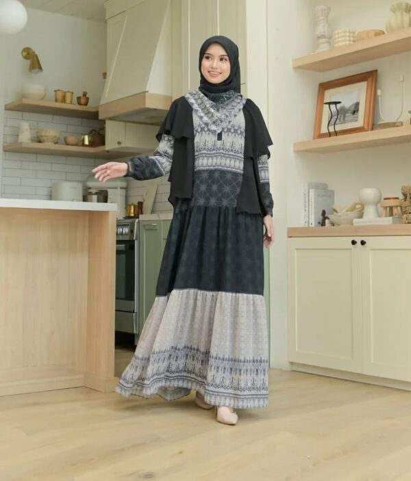 Yameena Family - Image 28