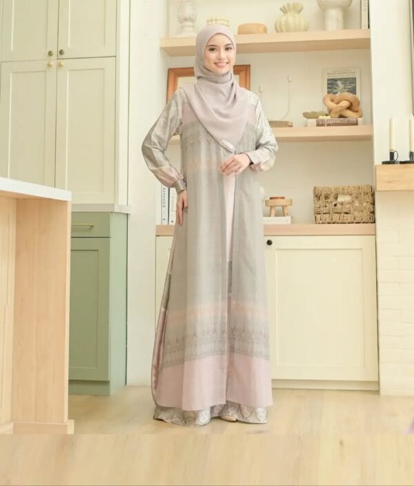 Yameena Family - Image 11