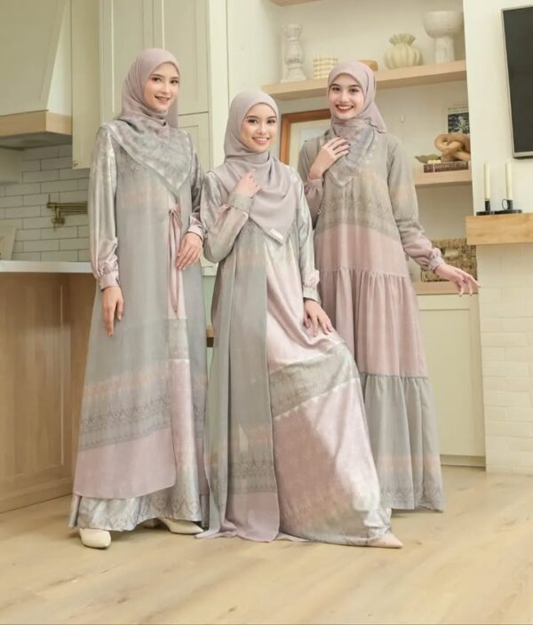 Yameena Family - Image 10
