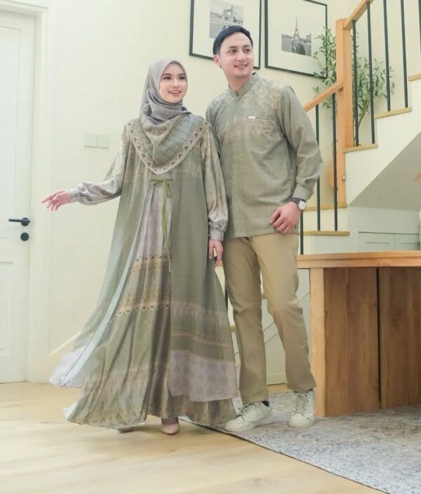 Yameena Family - Image 37