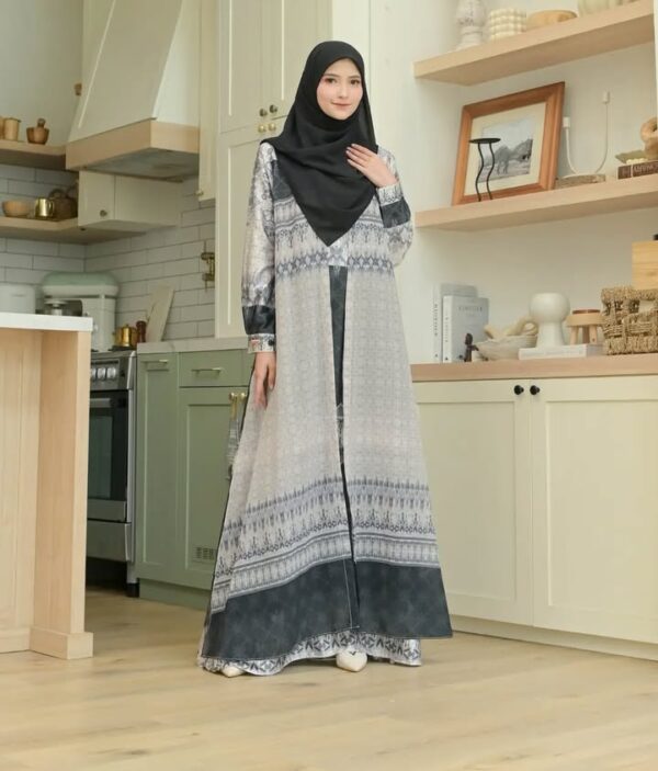 Yameena Family - Image 27