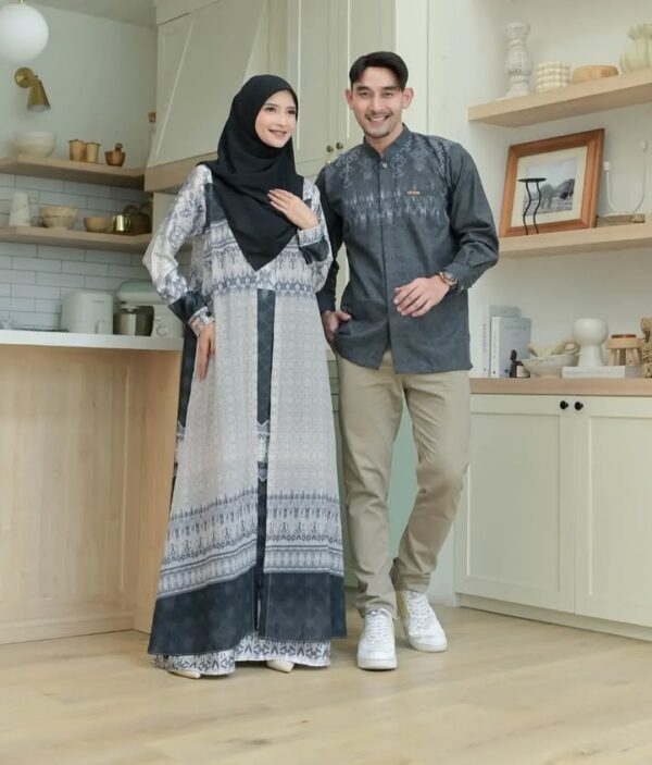 Yameena Family - Image 30