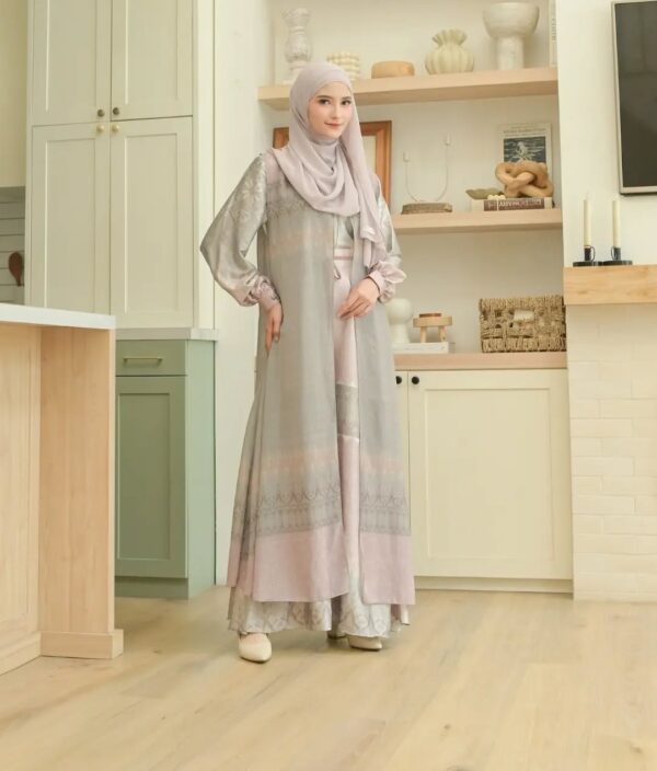 Yameena Family - Image 13
