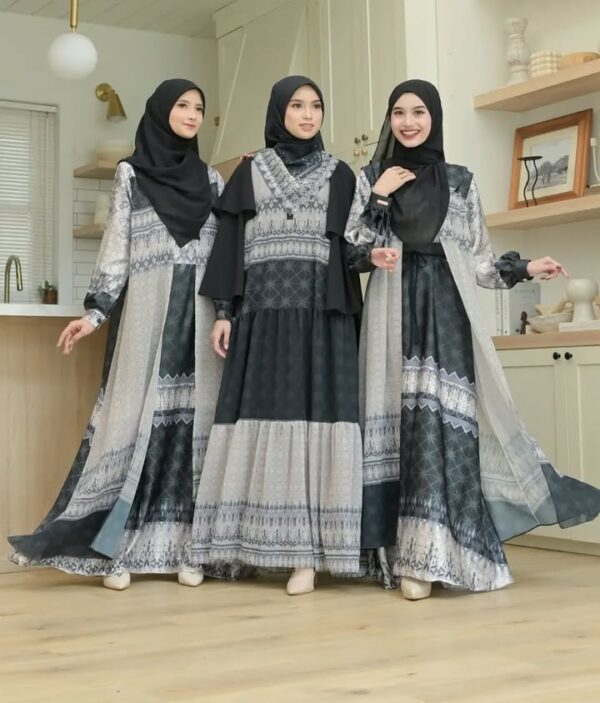 Yameena Family - Image 25