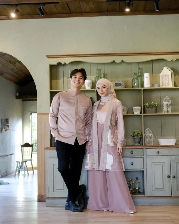 Selina Oneset - Rose Gold - Image 2