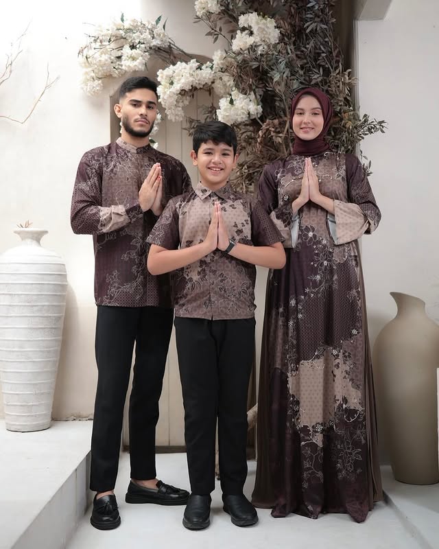 Zamaeraa Family Set – Deep Maroon
