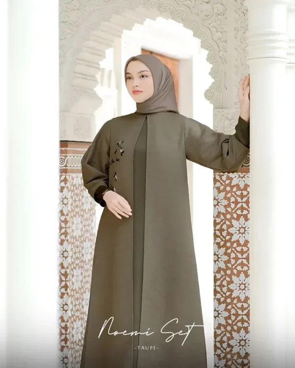 Noemi Set - Image 12