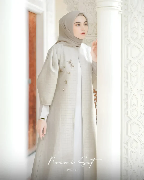 Noemi Set - Image 6