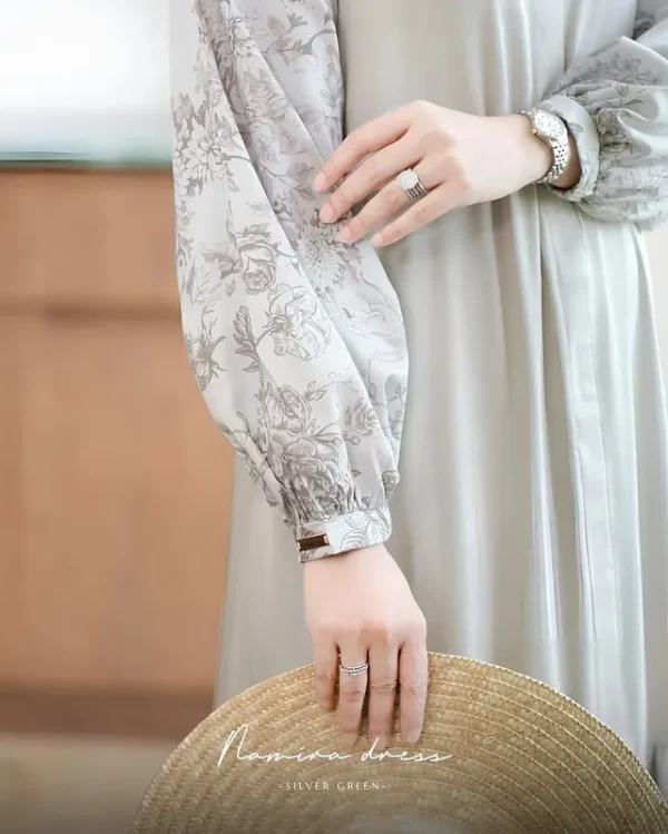 Namira Dress - Image 12