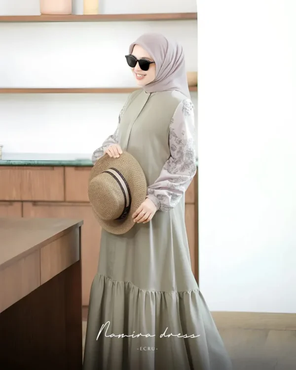 Namira Dress - Image 3