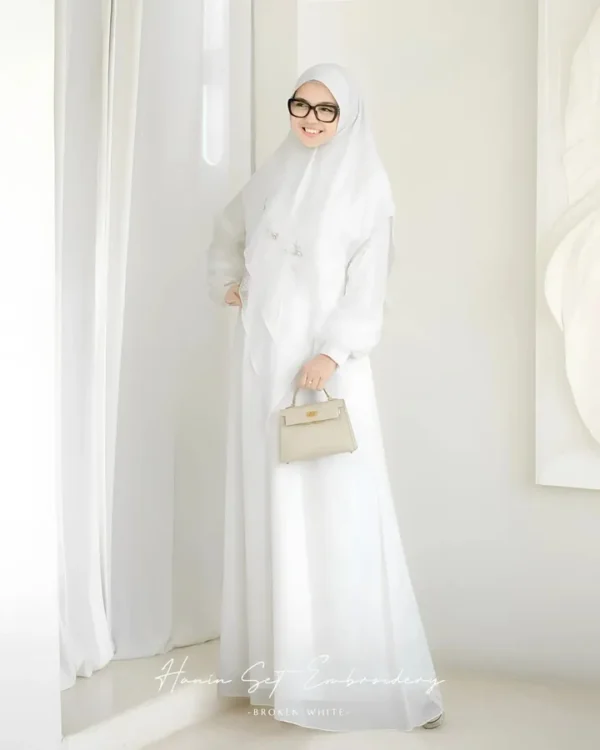 Hanin Set Embroidery