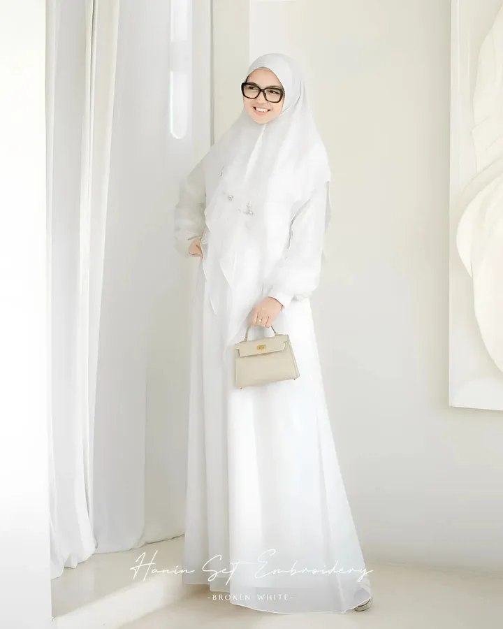 Hanin Set Embroidery