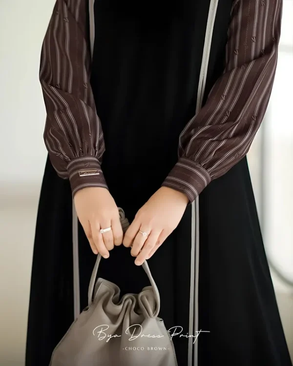 Bya Dress Print - Image 4