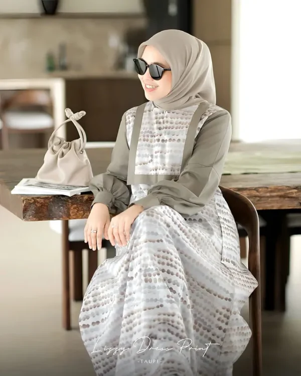 Lizzy Dress Print - Image 4