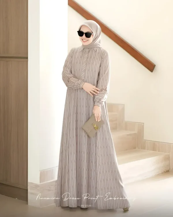 Naumira Dress Print Embroidery - Image 15