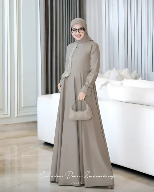 Calandra Dress Embroidery - Image 11