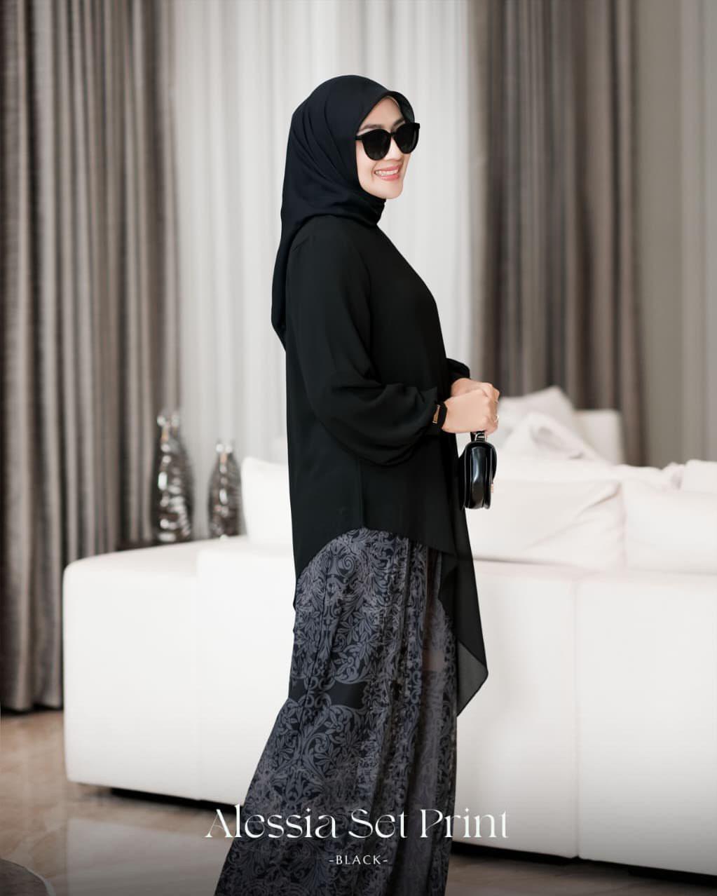 Alessia Set Print - Image 18
