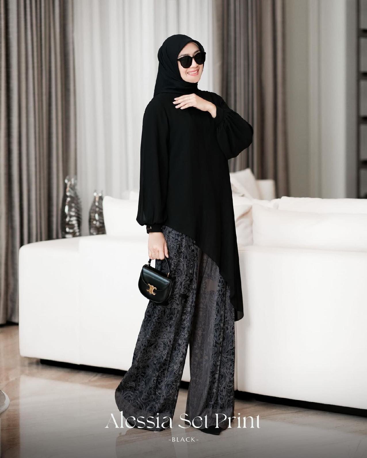 Alessia Set Print - Image 17