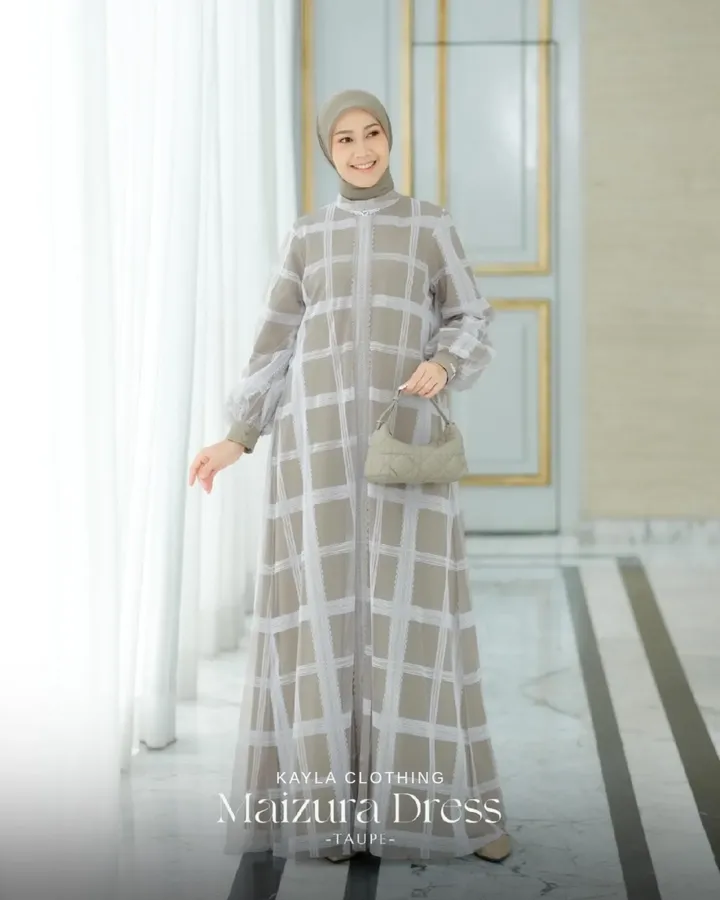 Maizura Dress - Image 2