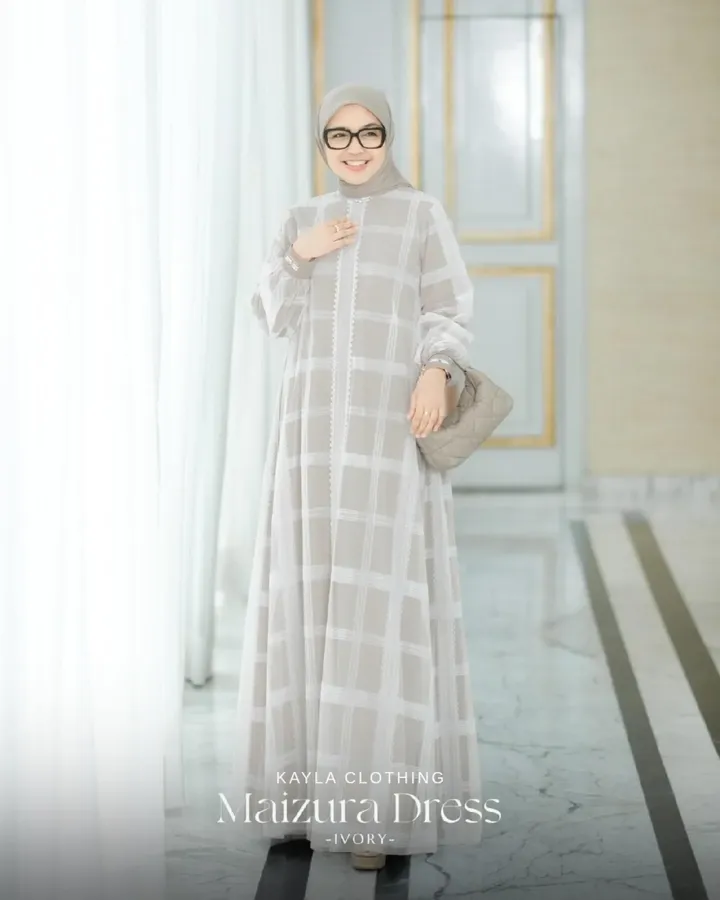 Maizura Dress - Image 3
